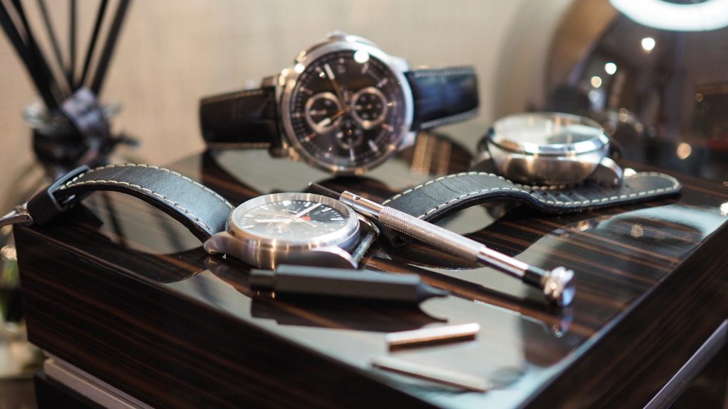 Hidden Tips to Keep Your Watch Moisture-Free 1