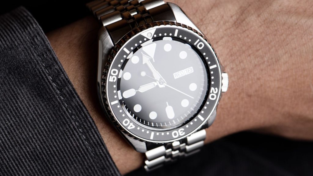 Essential Tips to Prevent Moisture in Watches
