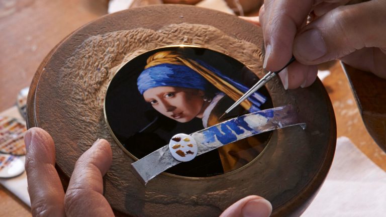 ศิลปะแห่งการลงยา (Enamel) มรดกเหนือกาลเวลาที่สลักลงบนหน้าปัดนาฬิกาหรู