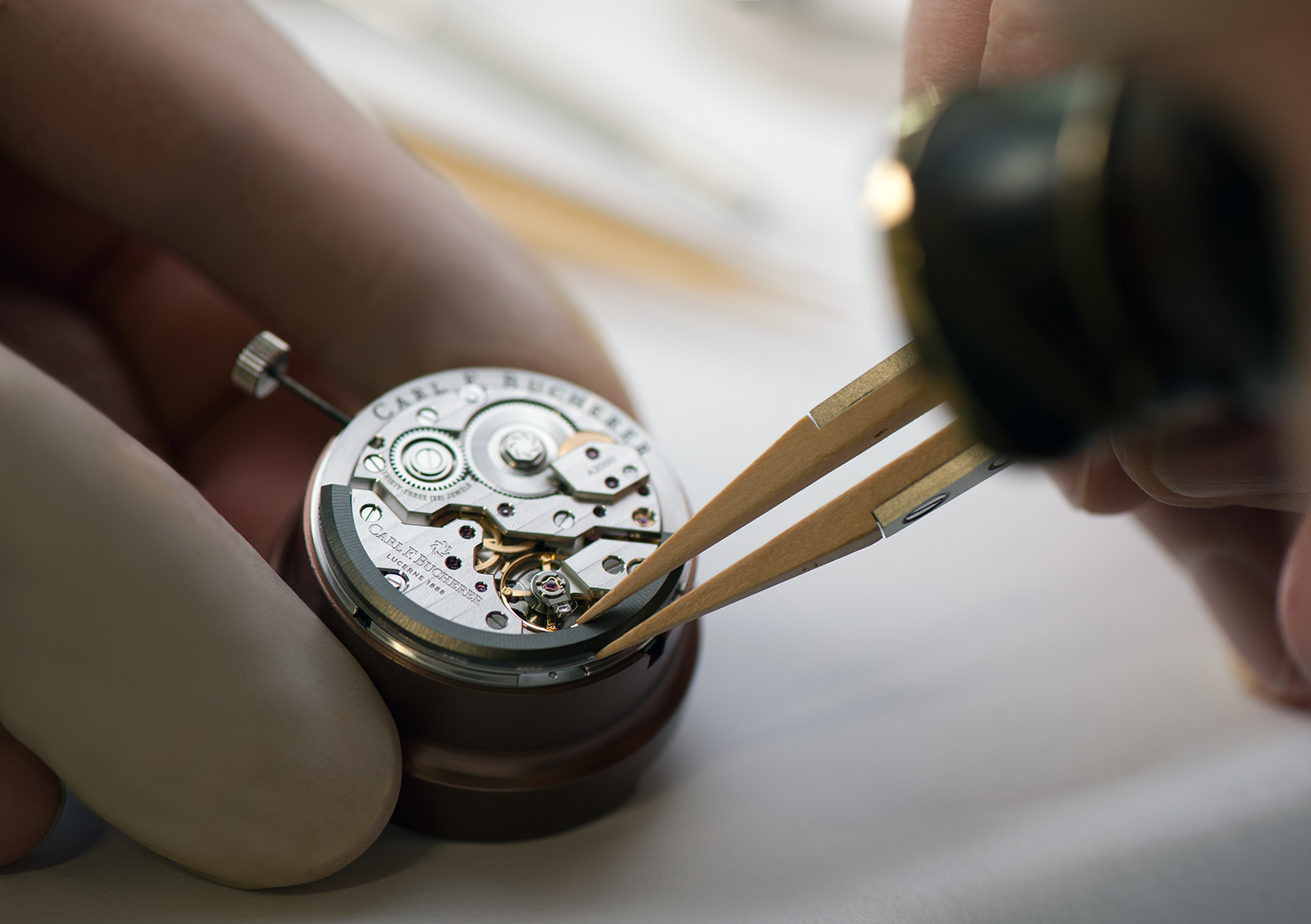 Automatic watch winding system
