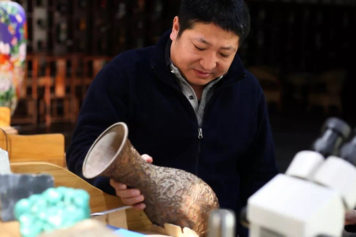 6 แบรนด์นาฬิกาลงยาจีน ศิลปะโบราณที่ฟื้นคืนชีพในวงการเรือนเวลา