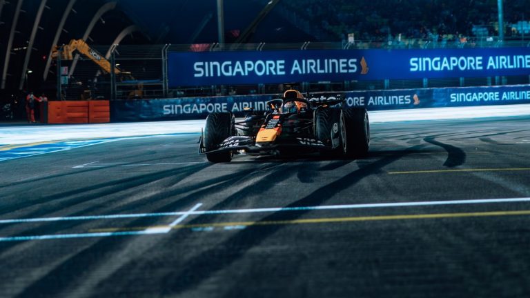Wrist Check: ส่องนาฬิกานักแข่ง F1 ปลุกเร้าจิตวิญญาณแห่งความเร็วที่ Marina Bay