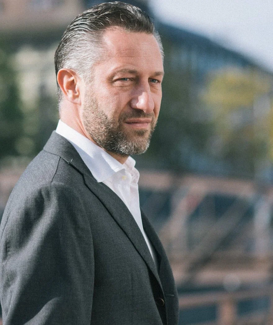 The Revolutionary List ออเรล บักส์ นาฬิกาวินเทจ ประมูล