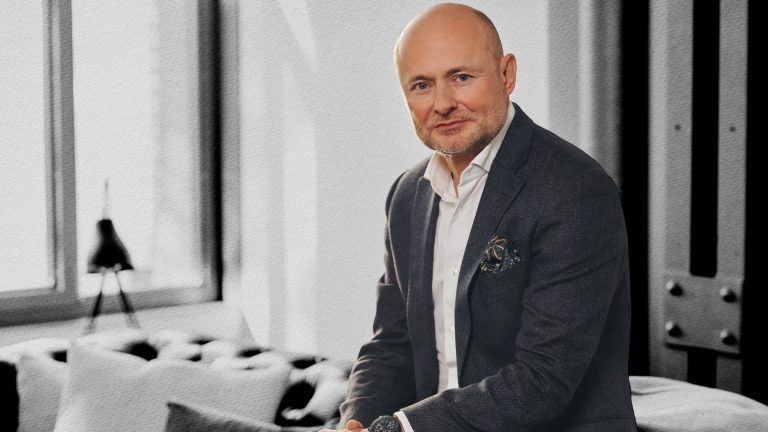 The Revolutionary List: 26 ผู้นำที่สร้างแรงบันดาลใจ – จอร์จ เคิร์น (Georges Kern)