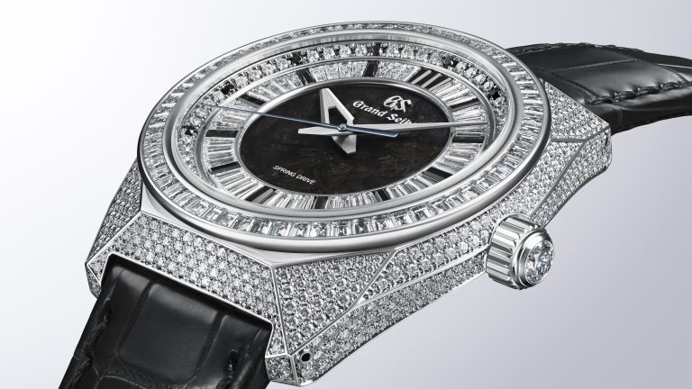 Grand Seiko SBGD223 เรือนเวลาประดับเพชรเต็มพื้นที่ที่ได้แรงบันดาลใจจากราชสีห์ในเงามืด
