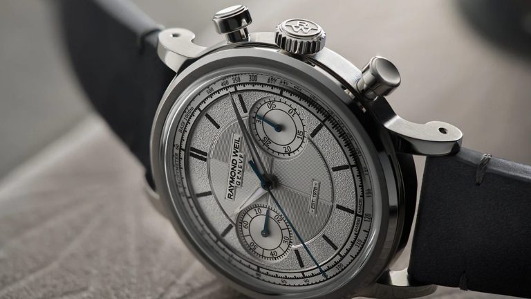 เมื่อกลไกโครโนกราฟวินเทจจากปี 1976 ถูกนำกลับมาเล่าใหม่ใน Raymond Weil Millésime “The Fifty”