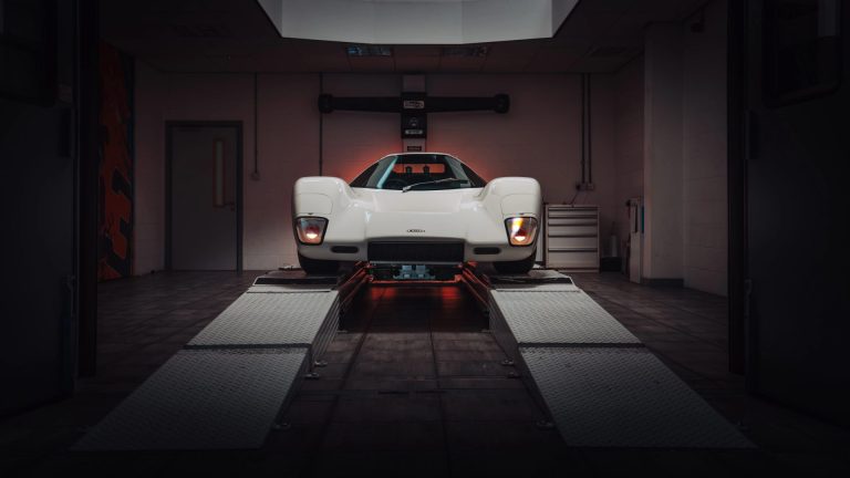 McLaren M6 GT: การชุบชีวิตนวัตกรรมระดับตำนาน และความฝันสายสตรีทของ Bruce McLaren โดย MSO