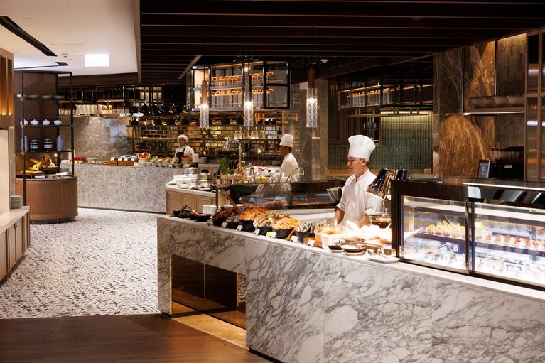 บุฟเฟ่ต์อาหารทะเลและอาหารนานาชาติมื้อค่ำสุดพรีเมียม ที่ห้องอาหาร Espresso โรงแรม อินเตอร์คอนติเนนตัล กรุงเทพฯ