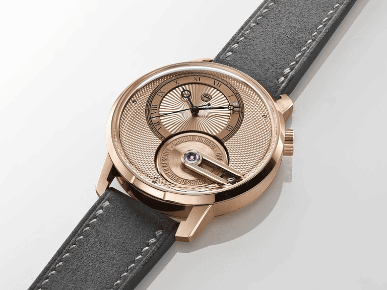 ทองคำทั้งเรือนยังไม่พอ เมื่อ Armin Strom ขยายความอุ่นของ 18K Rose Gold เข้าไปถึงหัวใจของ Calibre AMW21